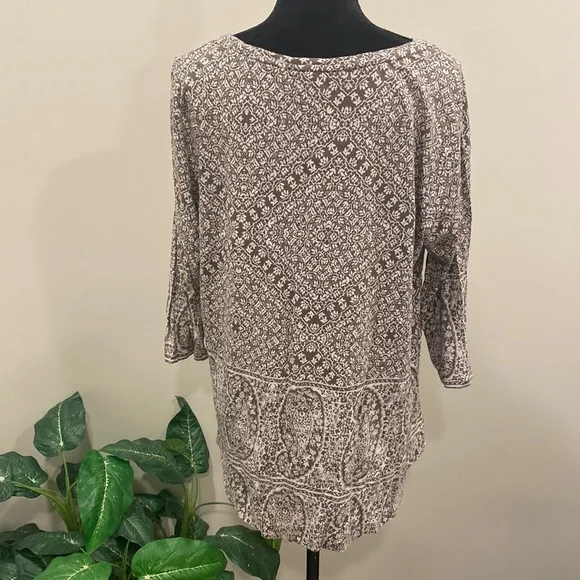 Lucky Brand Army Green and Ivory Boho Paisley Print Tunic with 3/4 Sleeves - Picture 2 of 7